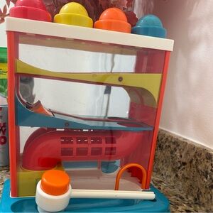 Like New Battat  Pound-a-Ball Toy Ball Maze